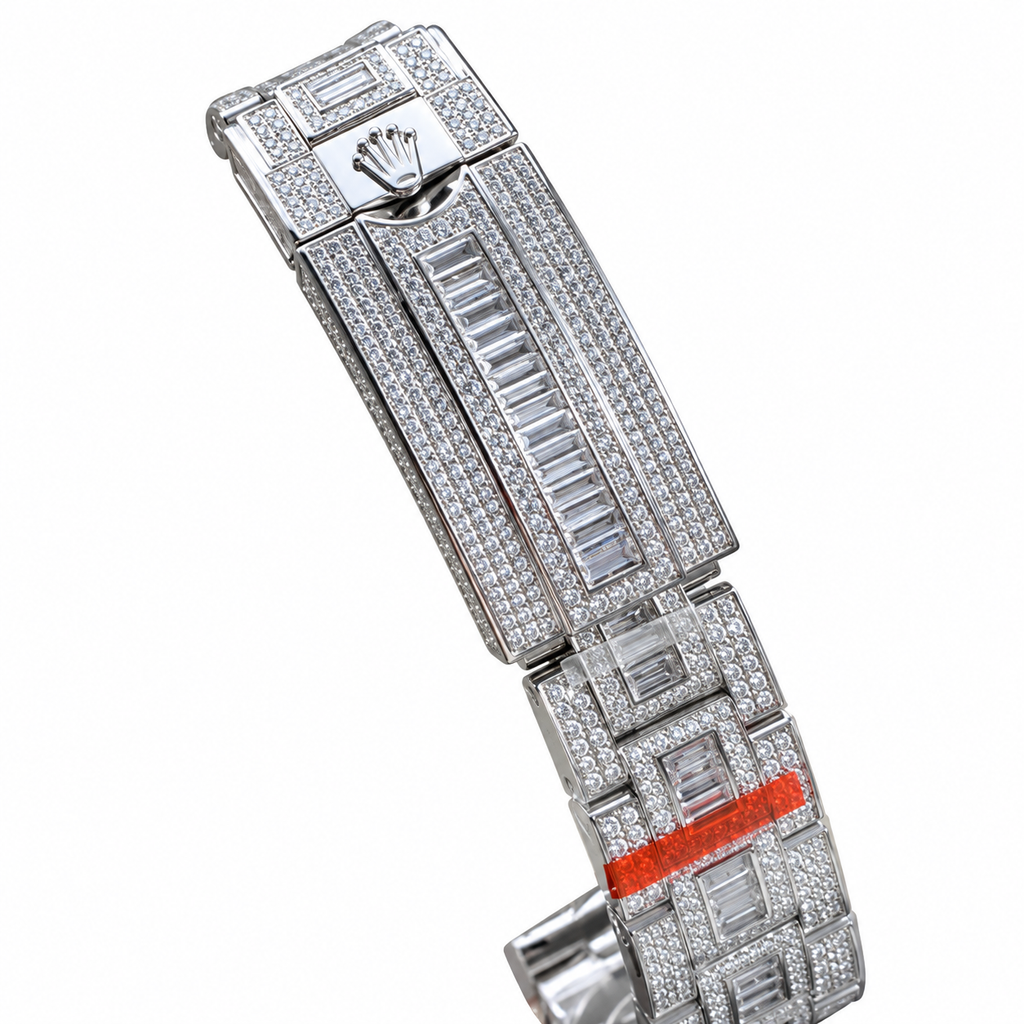 Rolex Submariner – 40mm Automatic Dive Watch